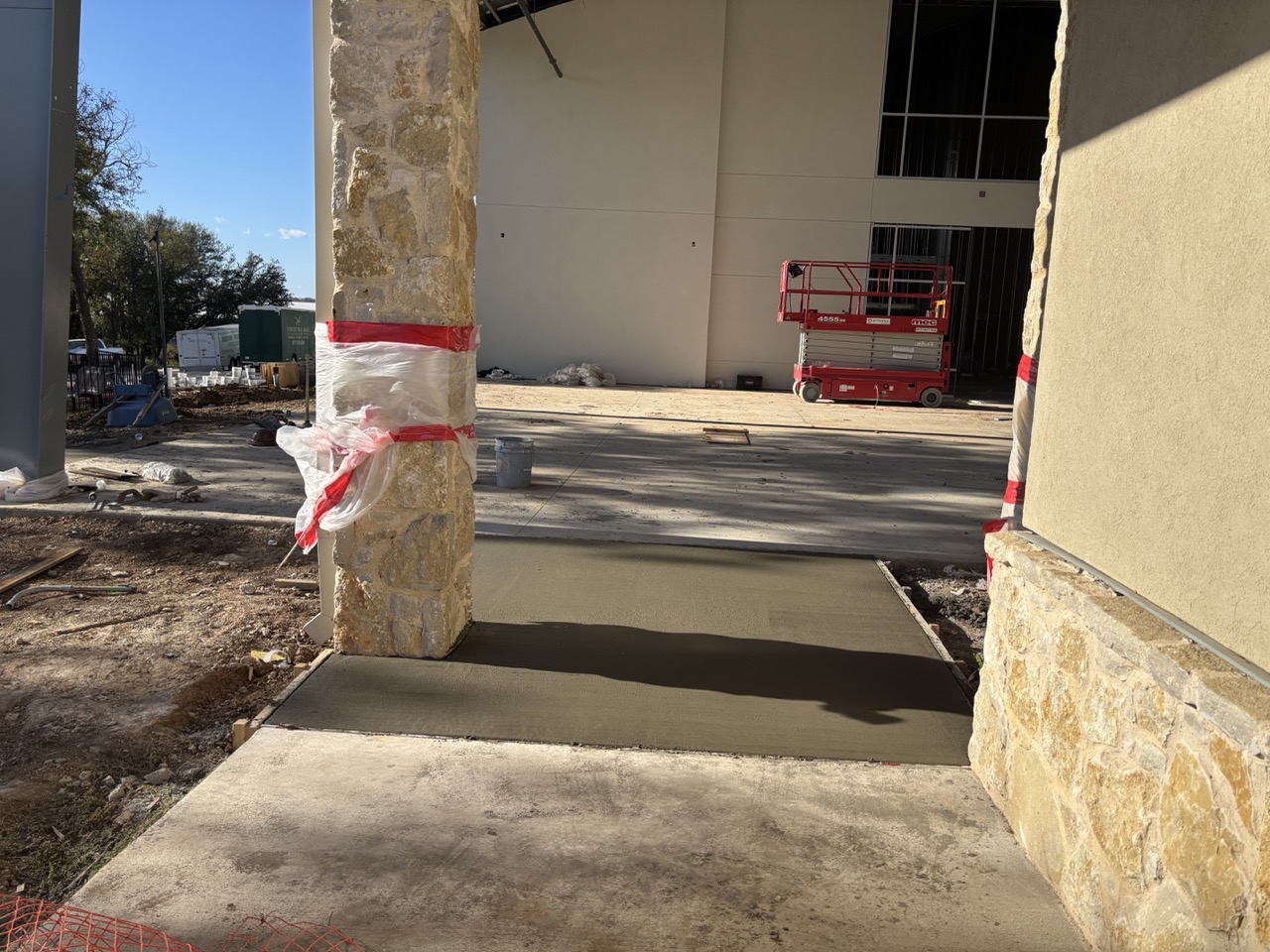 Episode 38: Fancy Schmancy Ceilings and Time Optimists ????