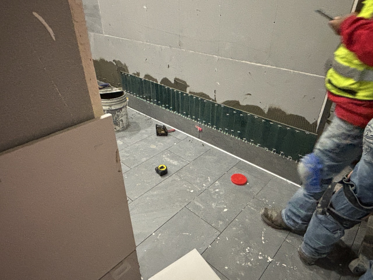 Episode 40: Glass, Pops of Color… and One Confusing Video Tour